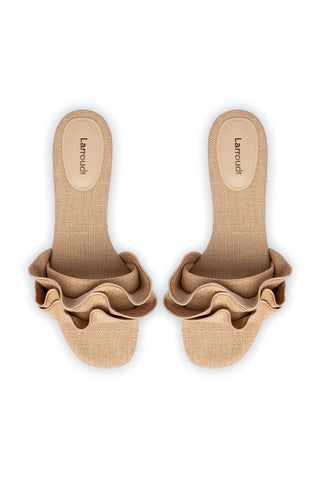 Ivy Ruffle Flat Mule In Beige Raffia