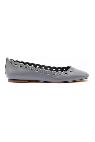 Meghan Broderie Flat In Titanium Leather