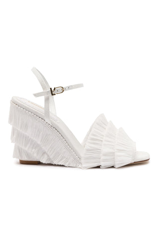 Yves Fringe Wedge In White Raffia