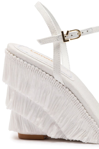 Yves Fringe Wedge In White Raffia