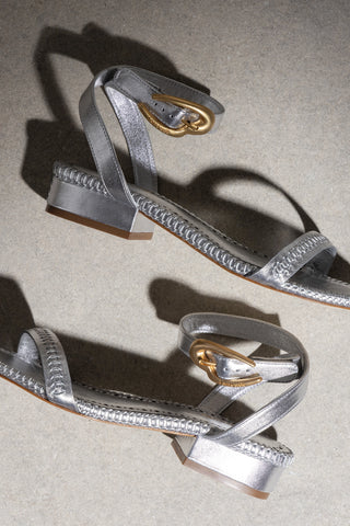 Verona Flat Sandal In Silver Metallic Leather